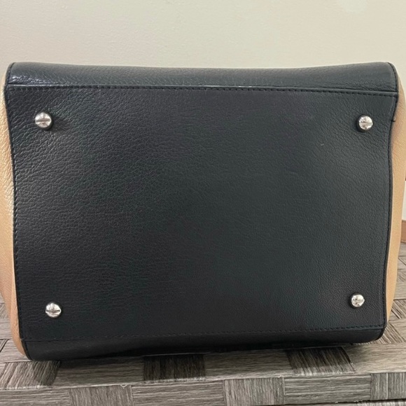 Givenchy HDG Calf Leather Shoulder Bag - Picture 7 of 11